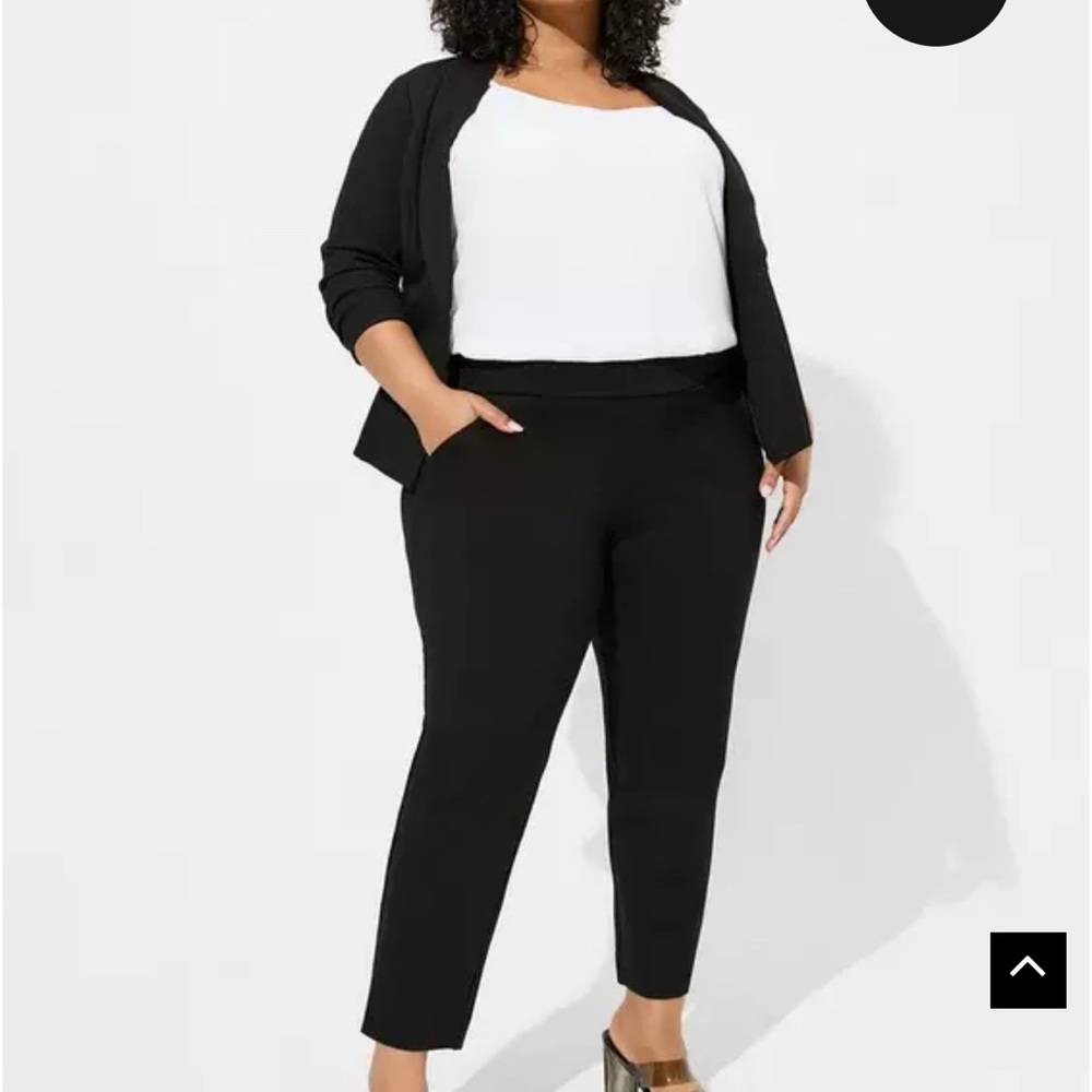 NWT torrid Black Pull-On Ponte Pants